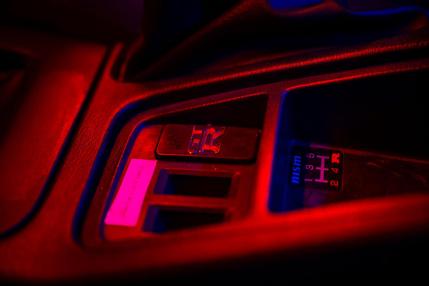 r33-nissan skyline-gtr guages