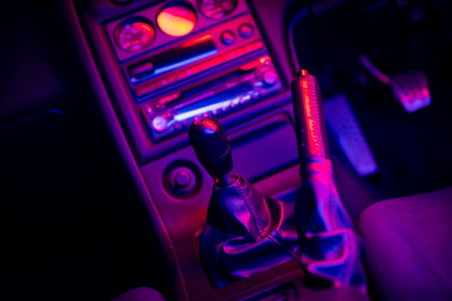 r33-nissan-skyline-gtr shifter