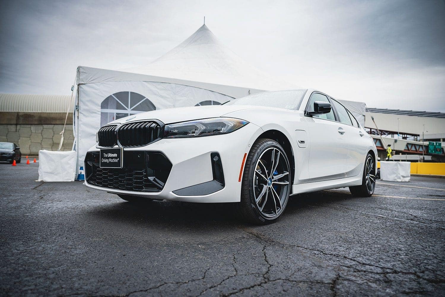 bmw-330e