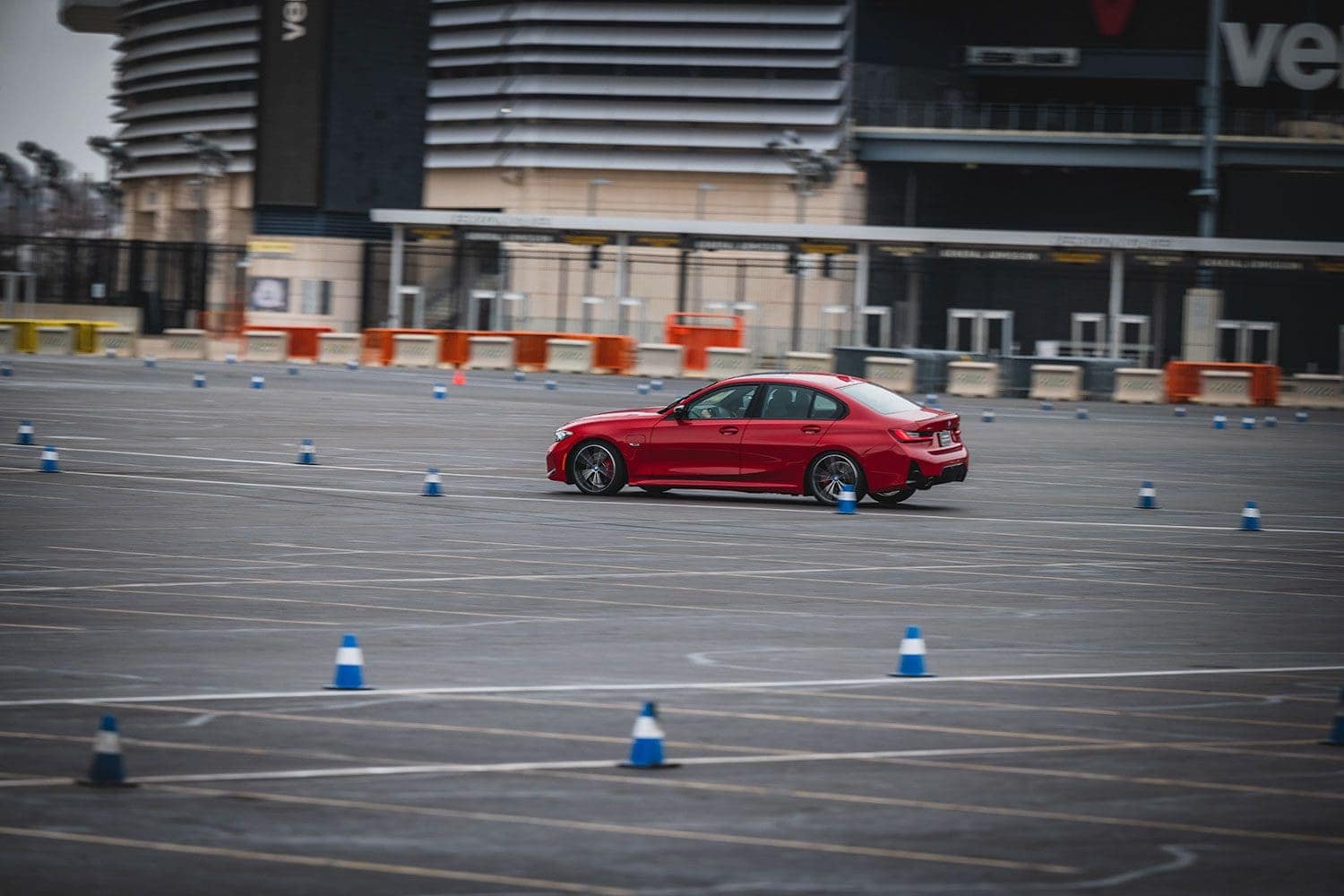 bmw-330e