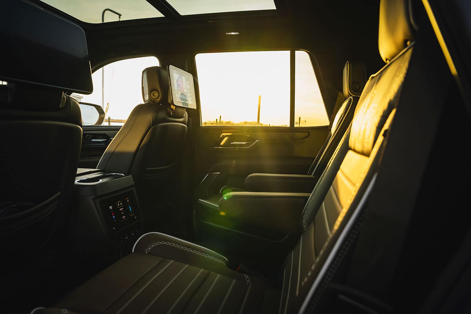 2025-gmc-yukon-denali-25