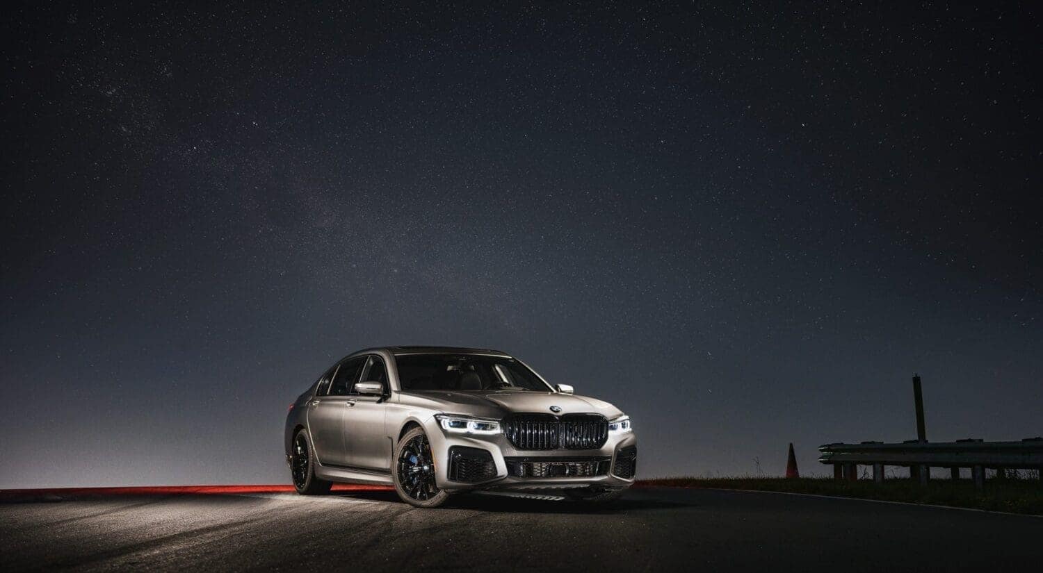 BMW M760i Galaxy