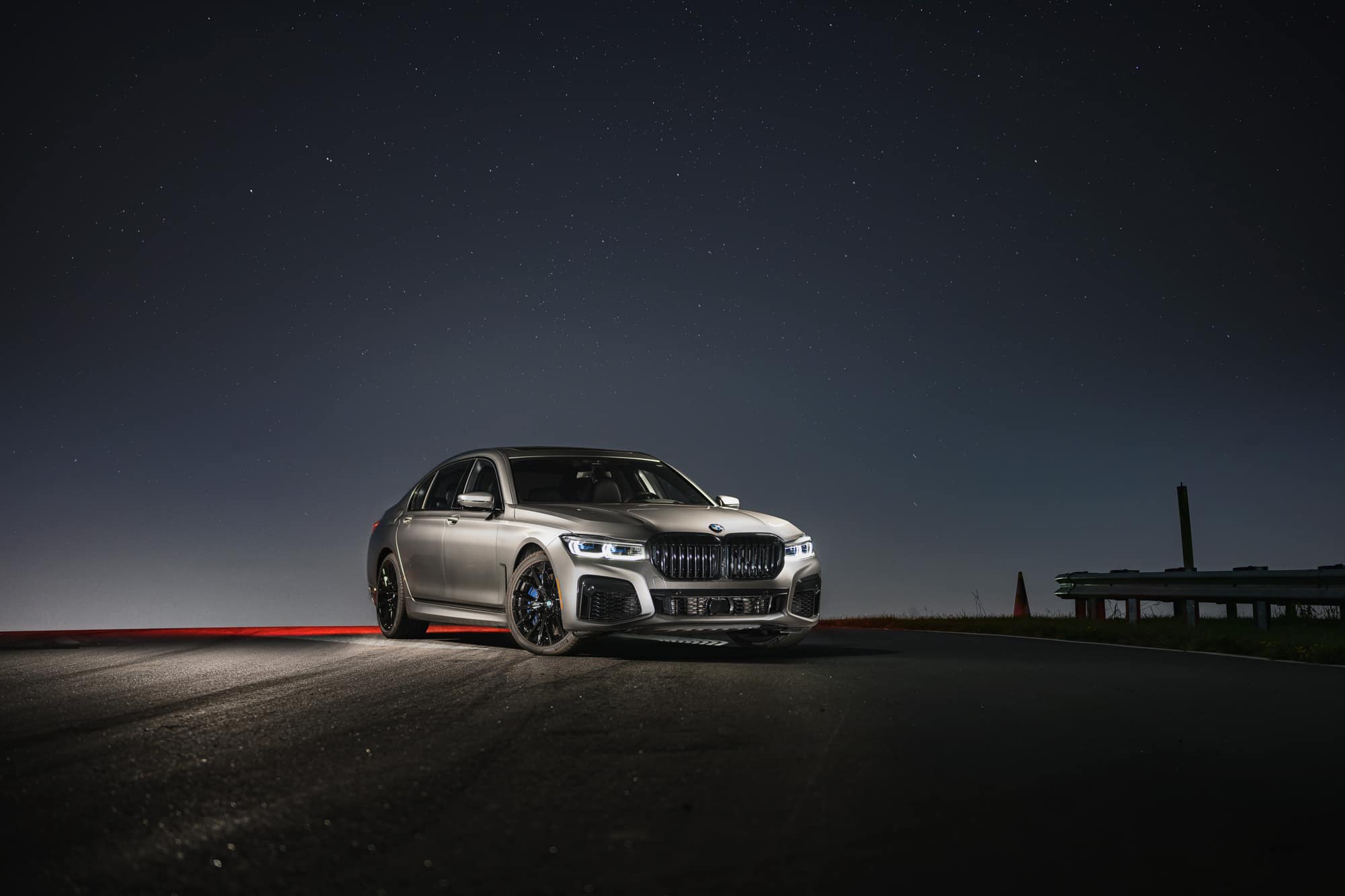 BMW M760i stars