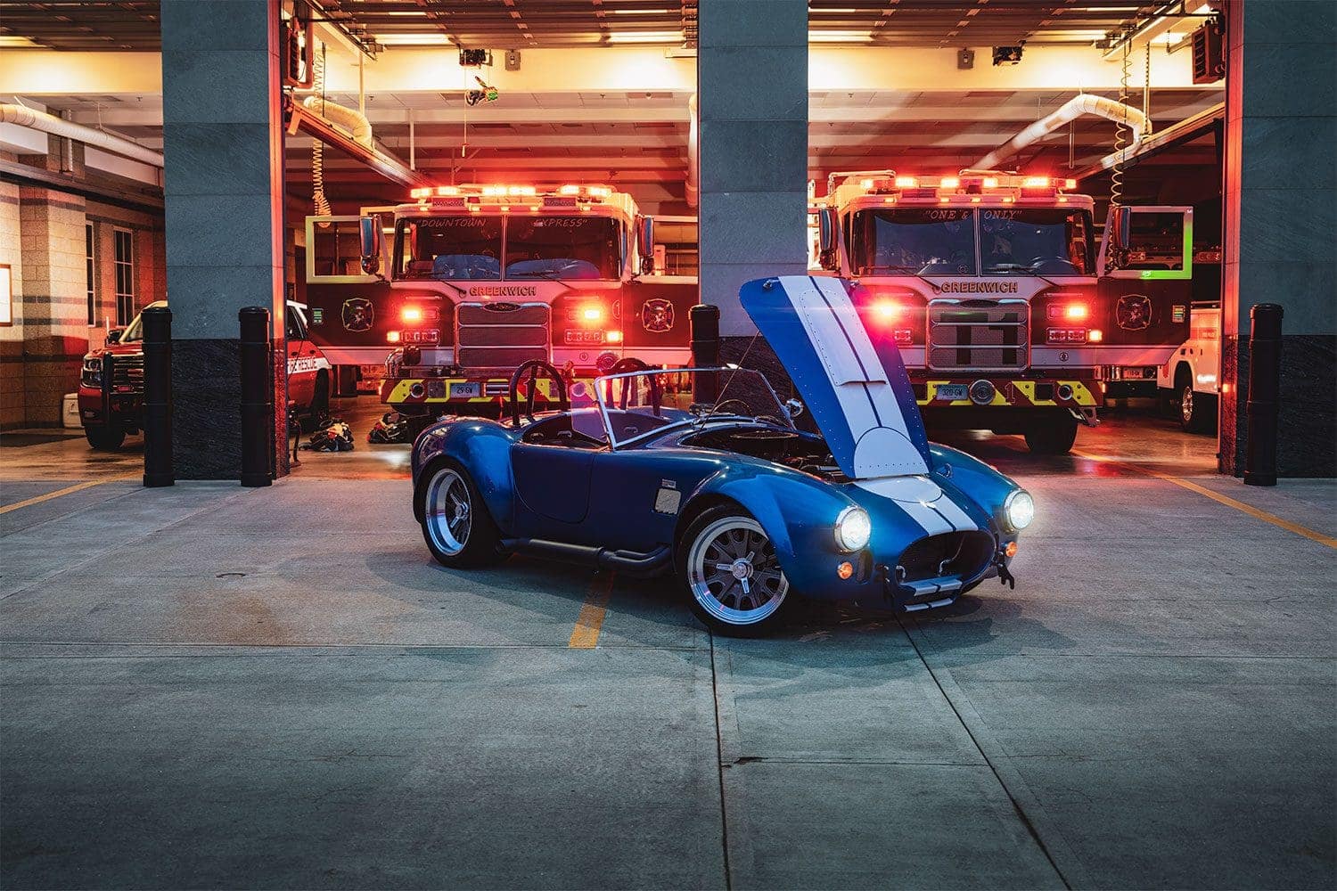 Cobra Hood open
