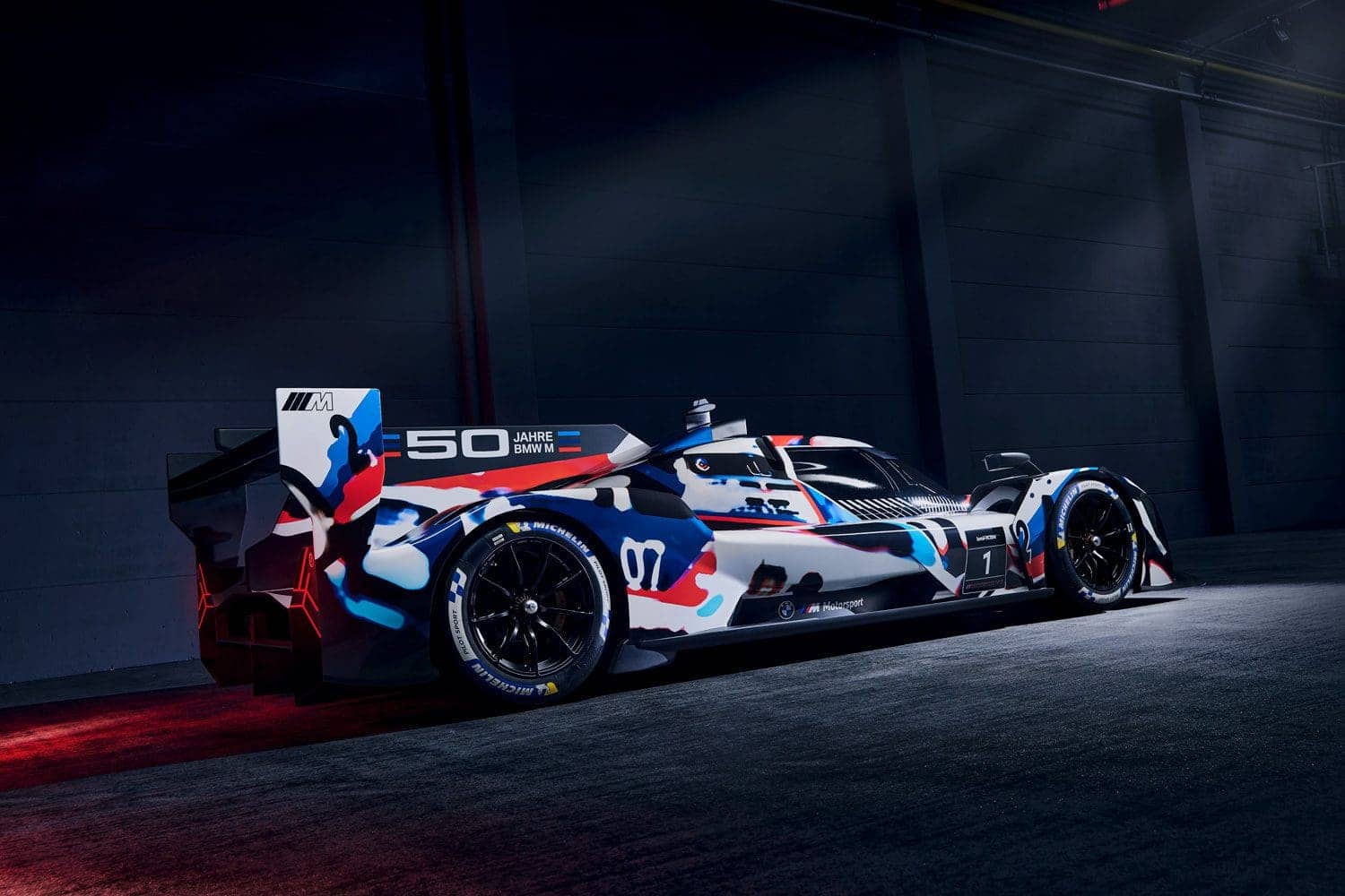 bmw-m-v8-hybrid