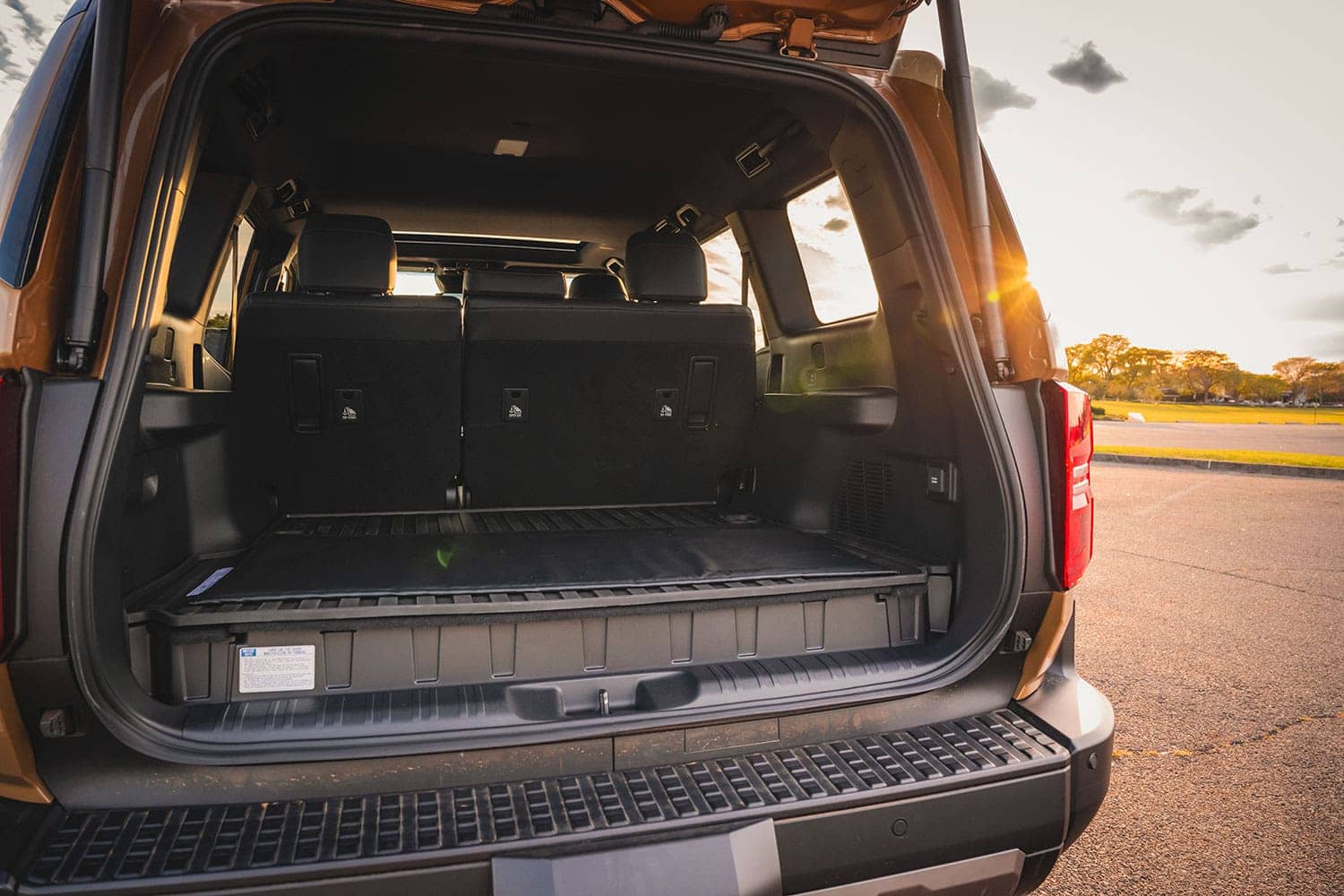 toyota-land-cruiser-first-edition
