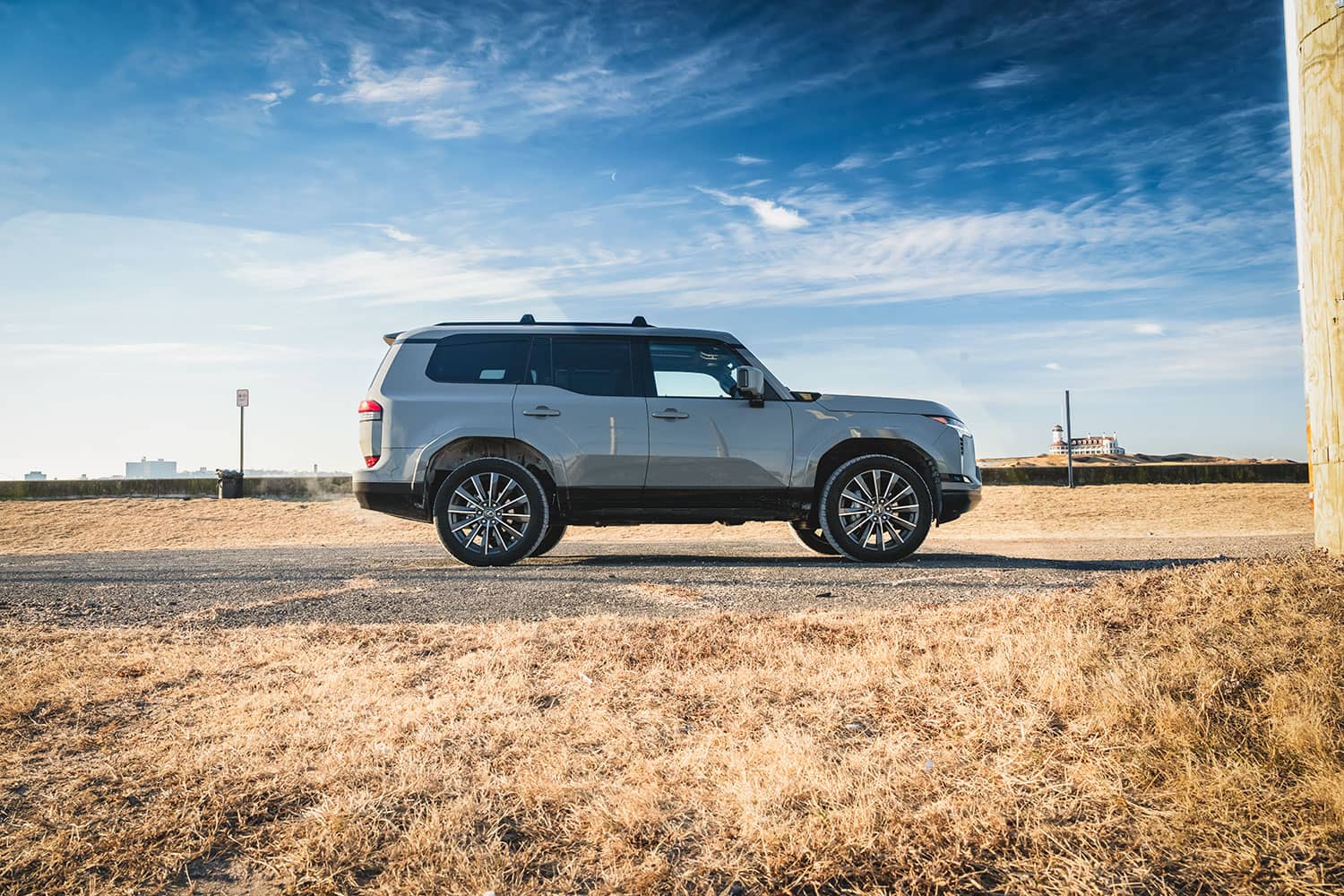 2025-lexus-gx-550-39