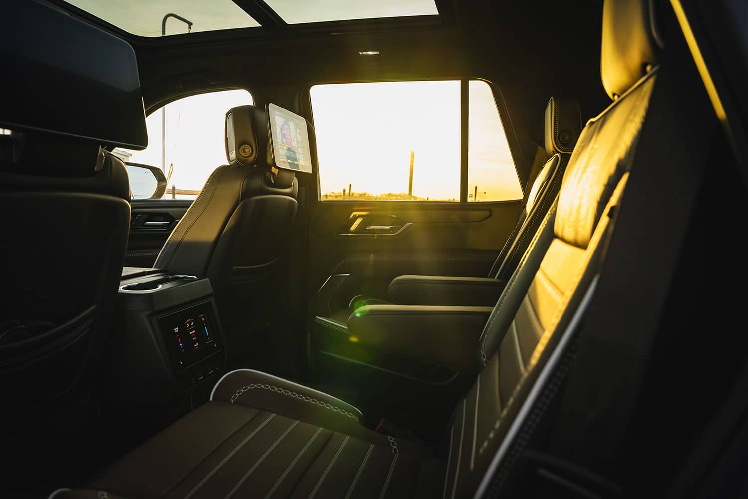 2025-gmc-yukon-denali-25
