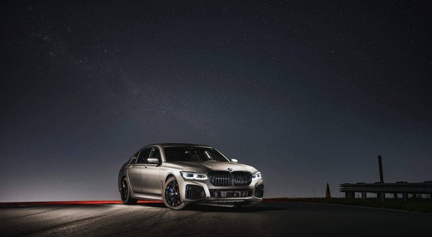 BMW M760i Galaxy
