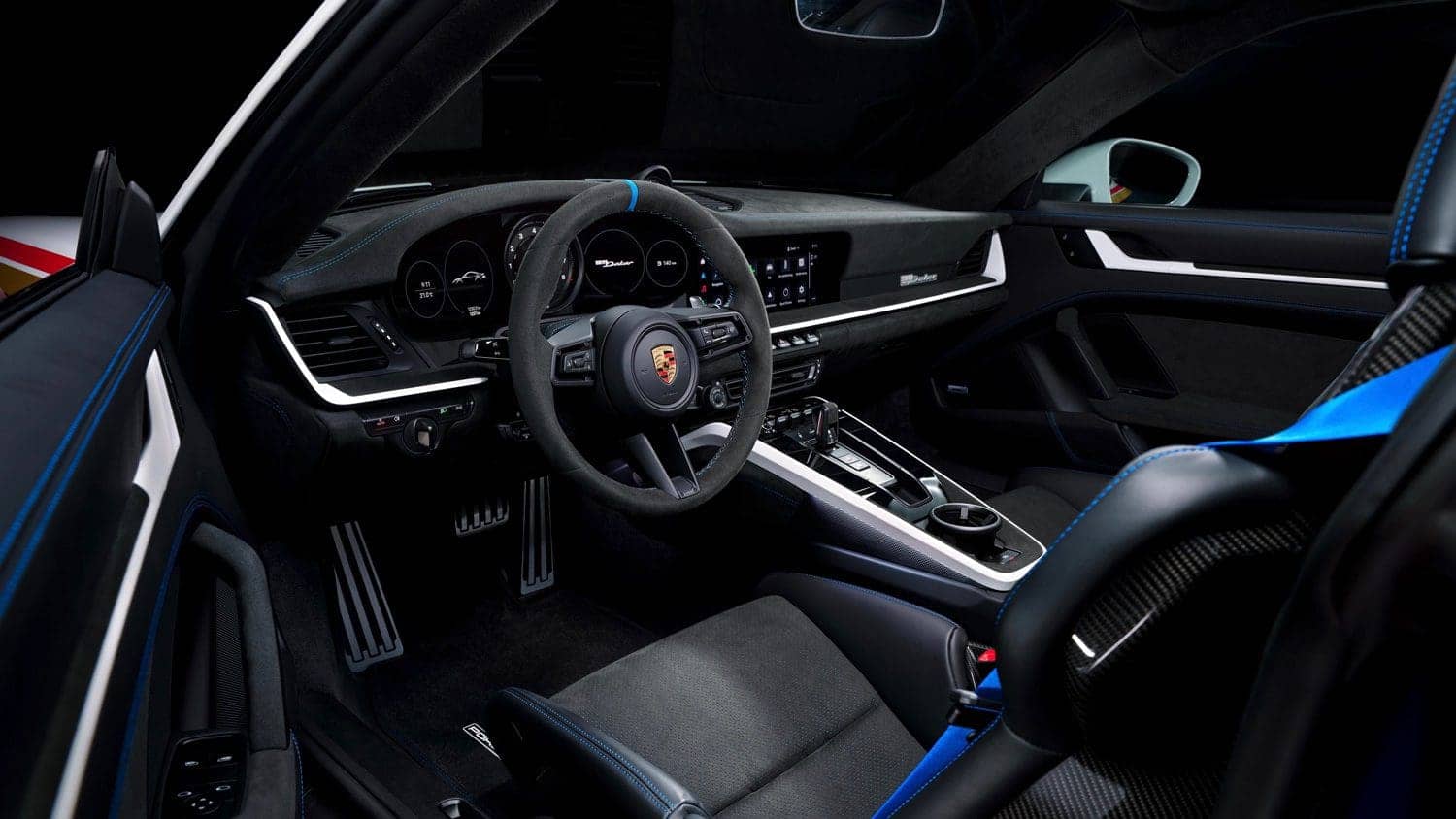 911-dakar-inside