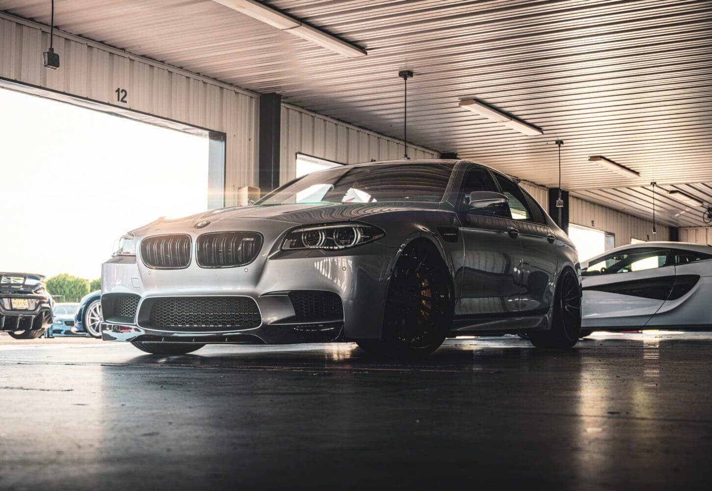 bmw-m5-garage