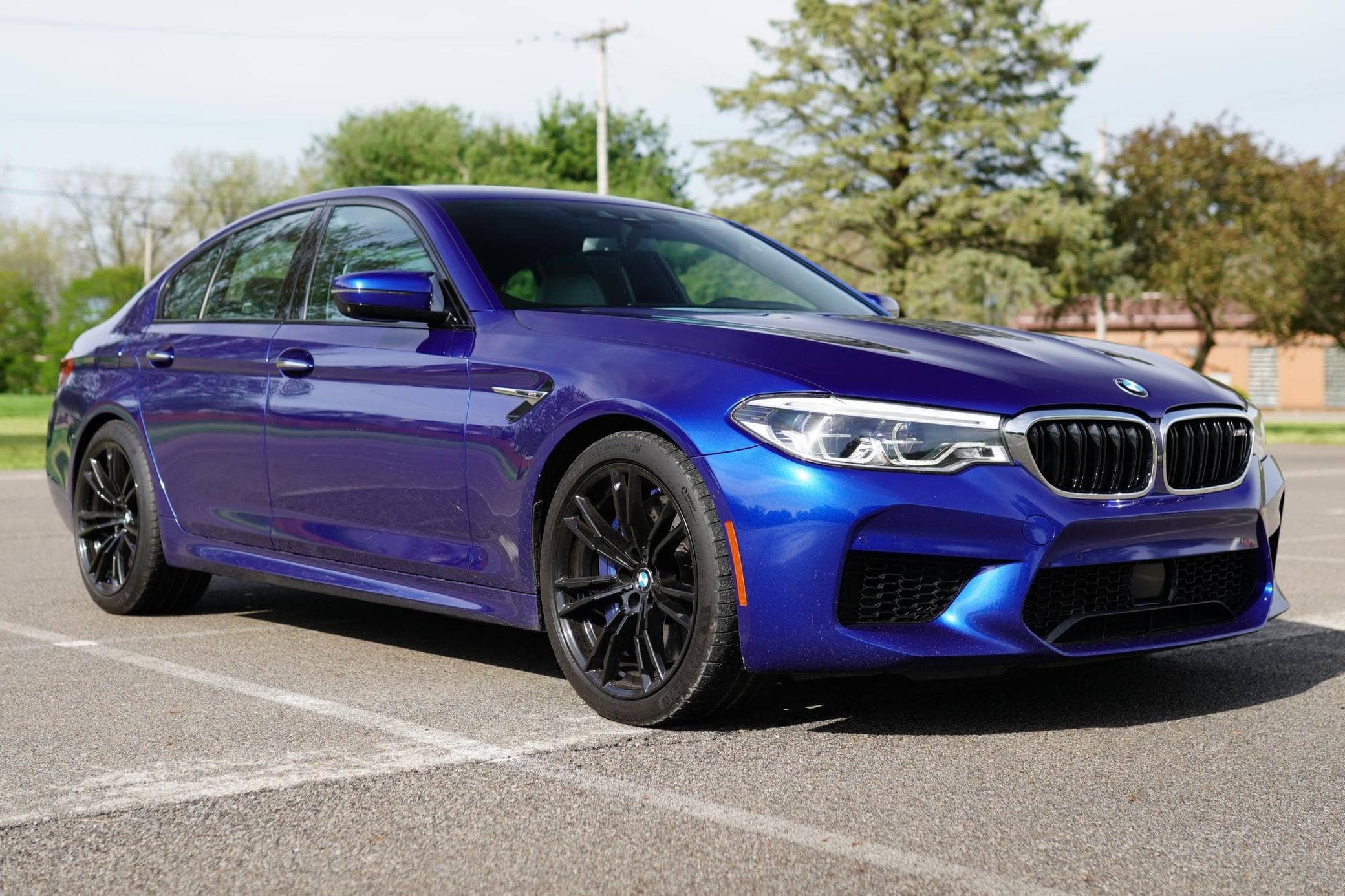 pre-lci-f90-m5