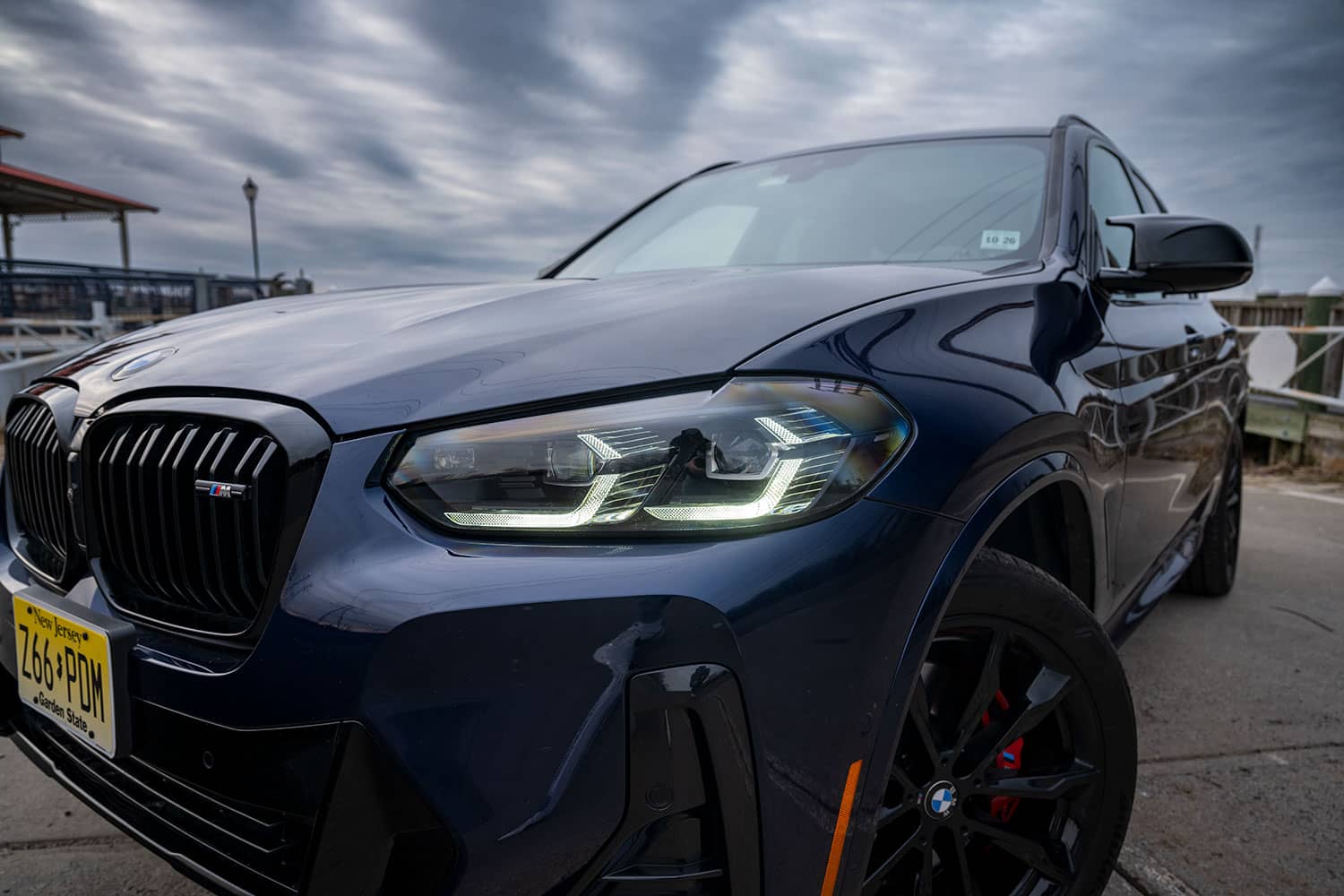 2022-bmw-x3-m40i-headlight