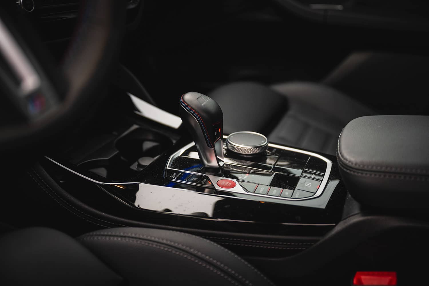 2022-bmw-x3m-shifter