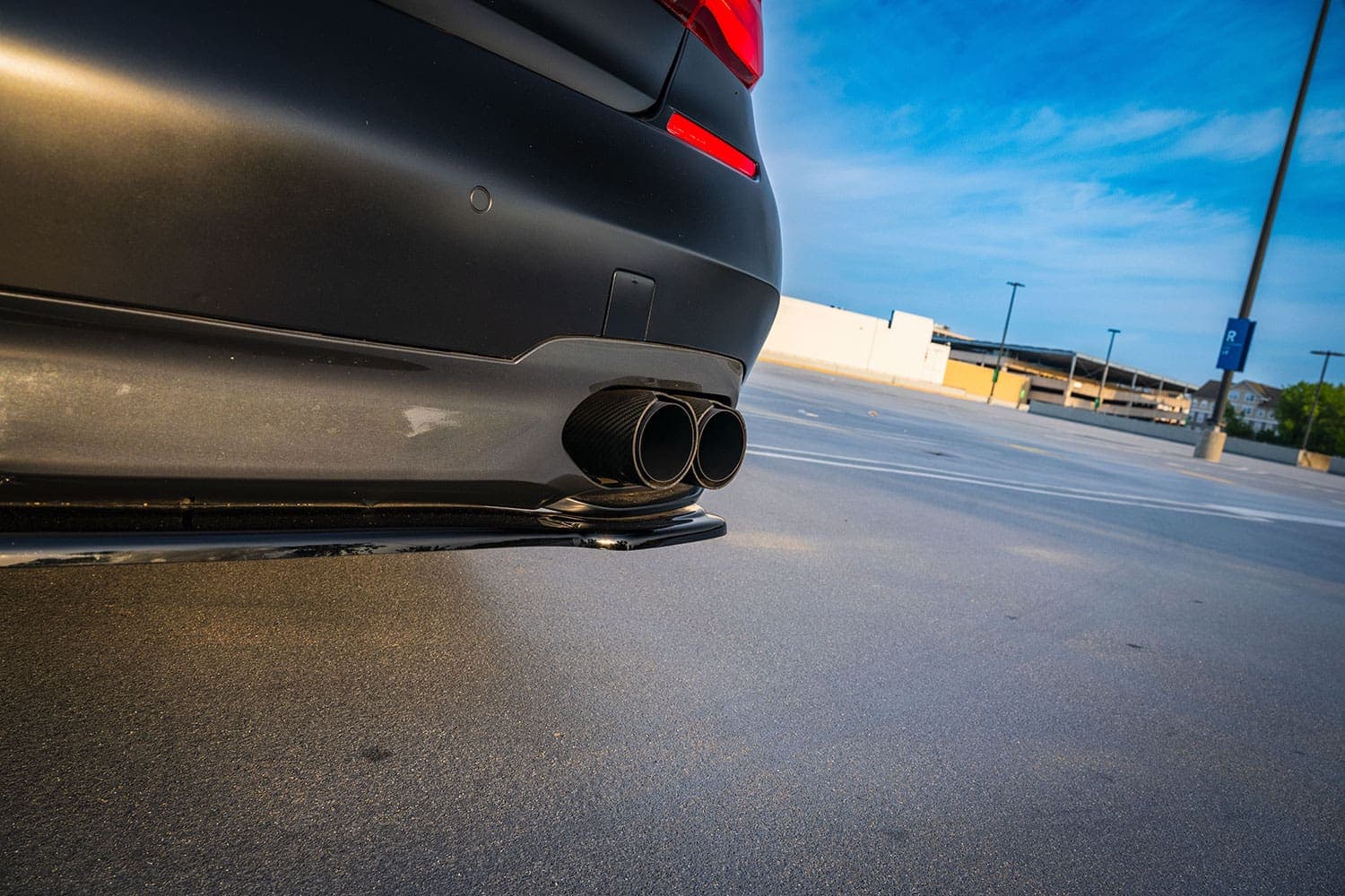 BMW M760i