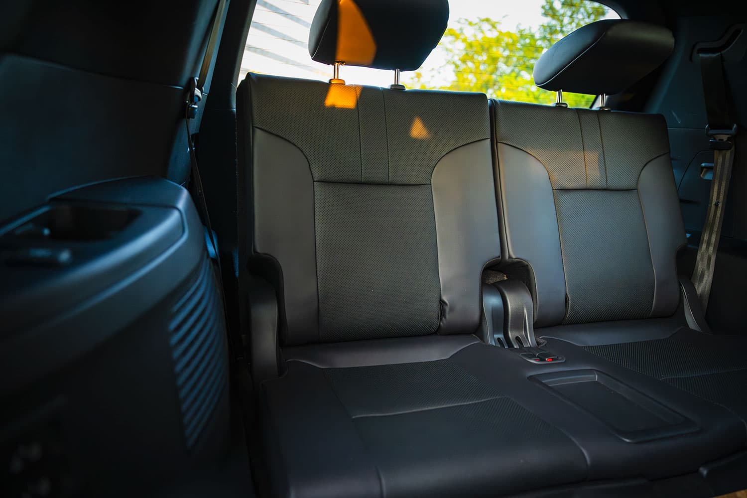2025-lexus-lx-700h-third row