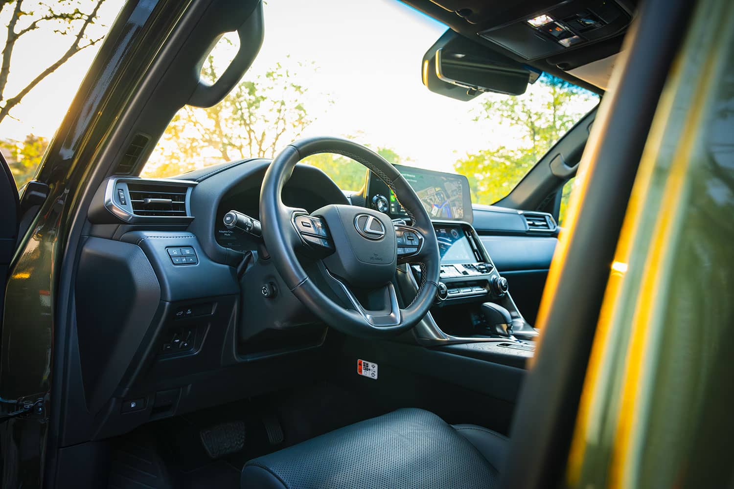 2025-lexus-lx-700h steering wheel