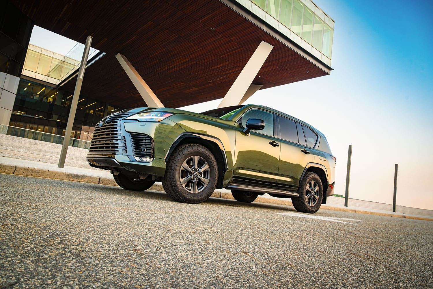 2025-lexus-lx-700h