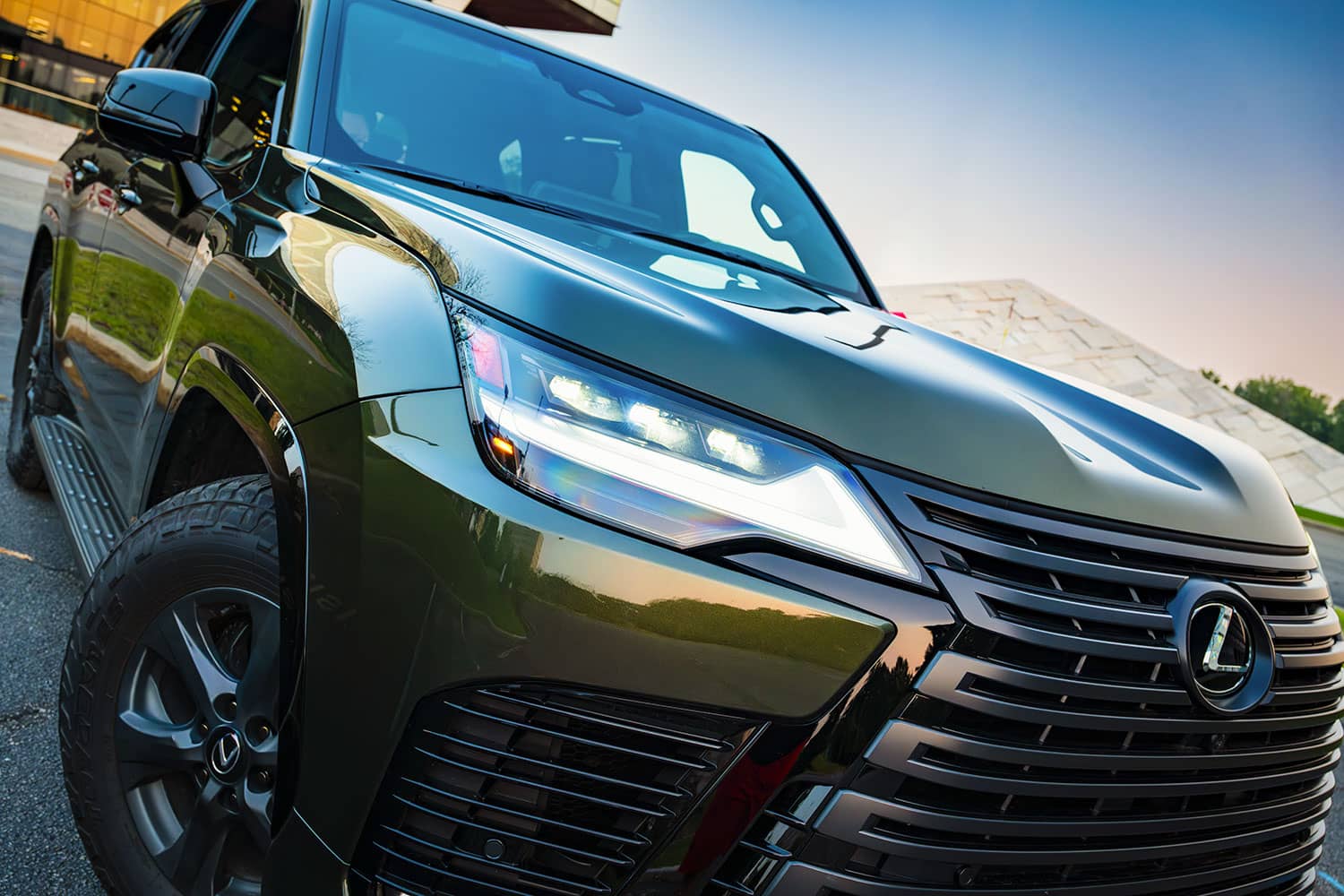 2025-lexus-lx-700h headlamps