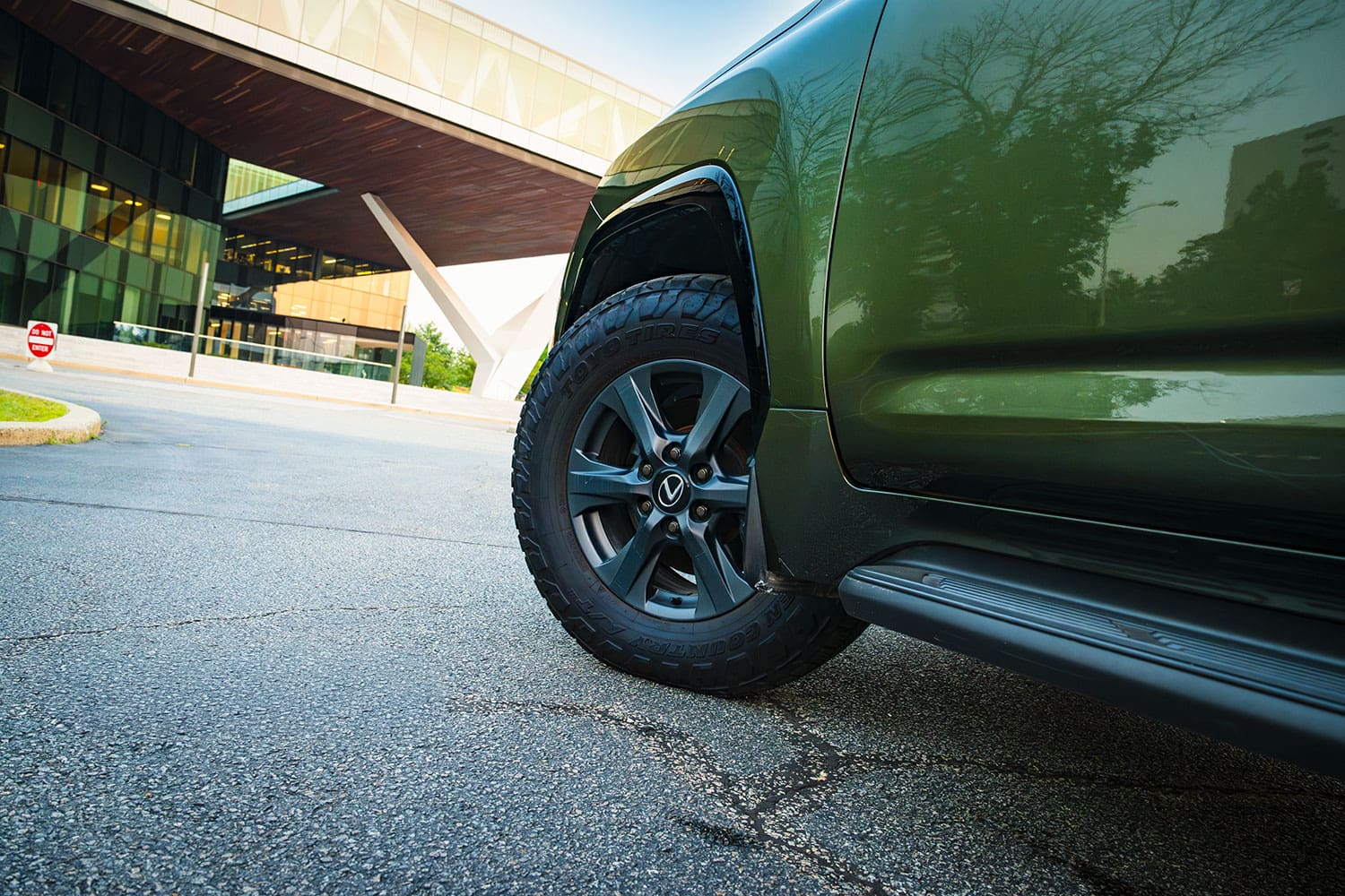 2025-lexus-lx-700h wheel