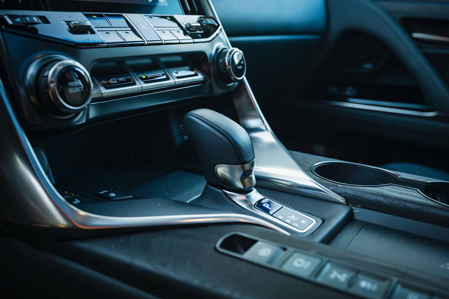 2025-lexus-lx-700h transmission