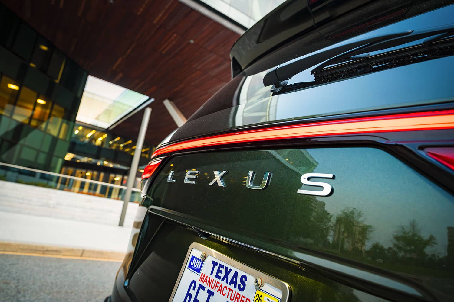 2025-lexus-lx-700h badge