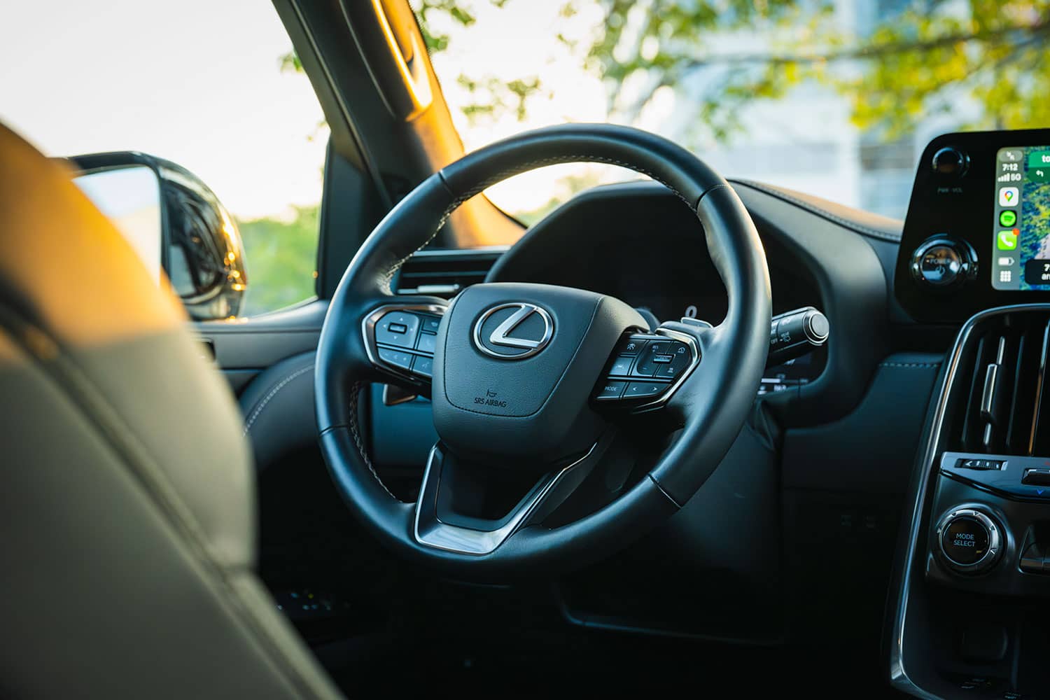 2025-lexus-lx-700h steering wheel
