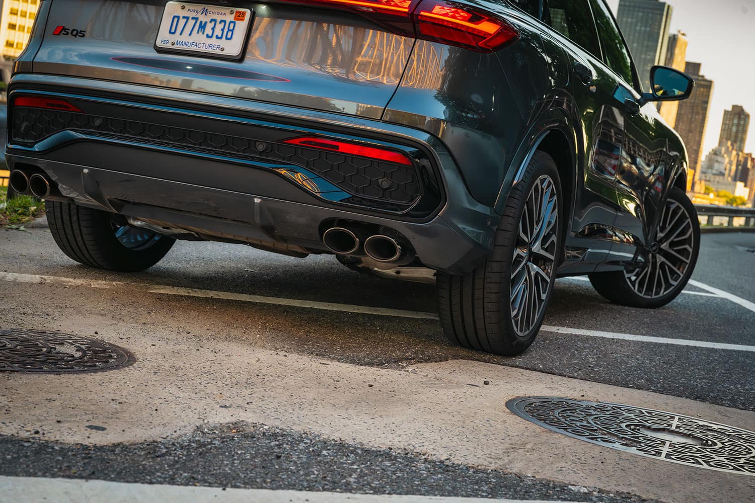 Audi SQ5 exhaust pipes