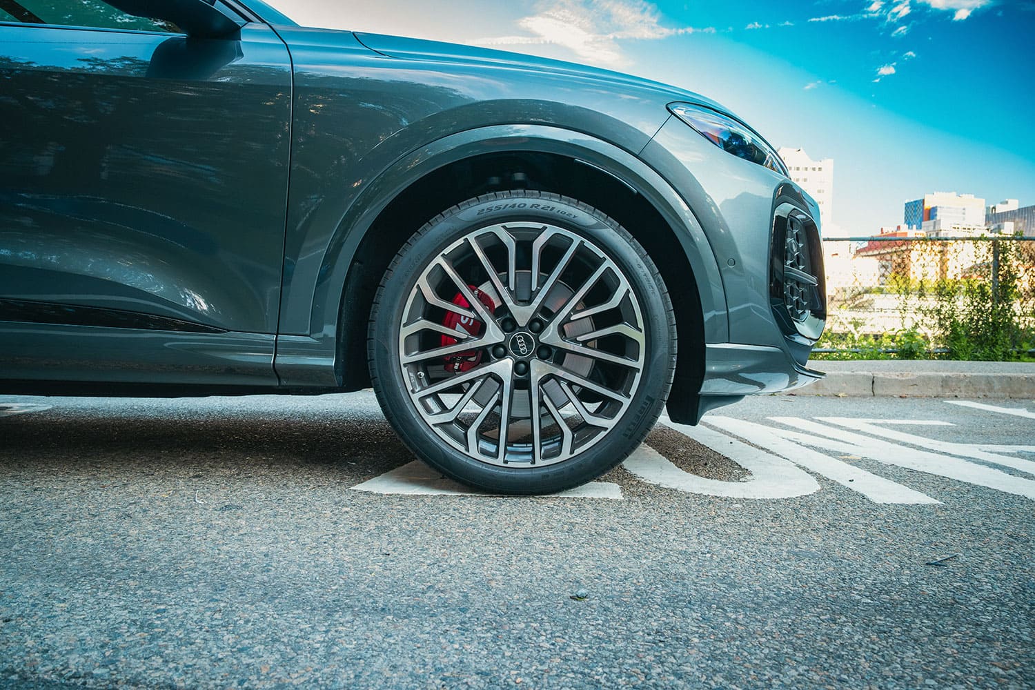 Audi SQ5 brake