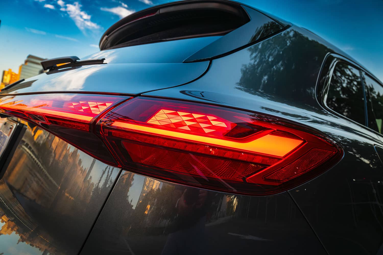 OLED taillights SQ5