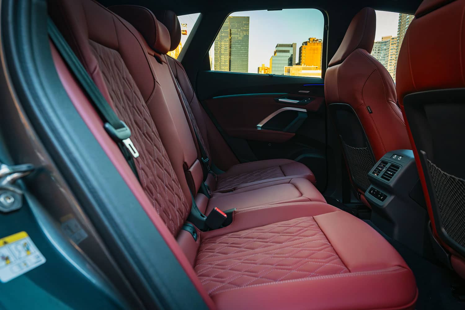 2025-audi-sq5 back seat