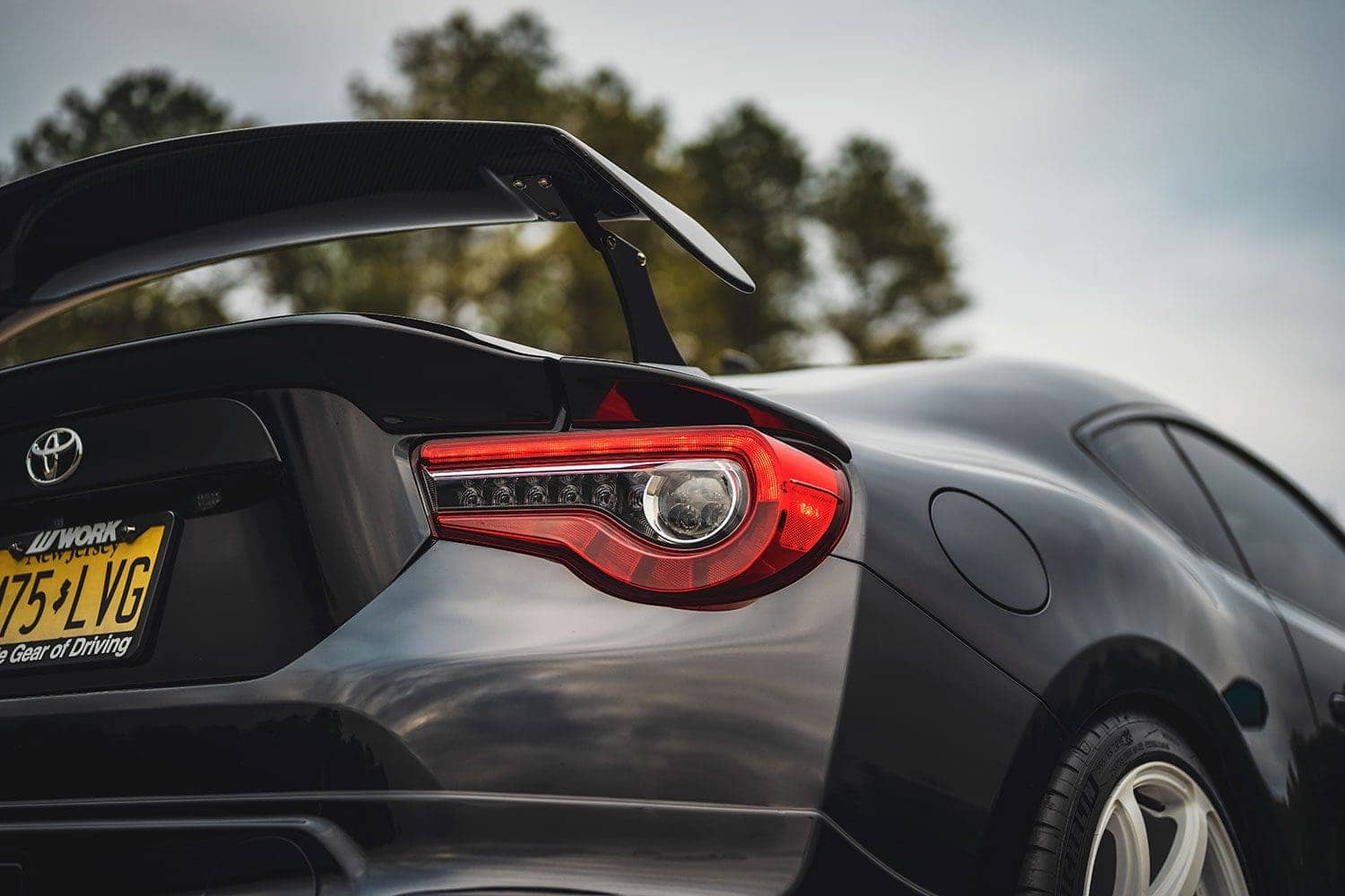 Toyota 86 wing