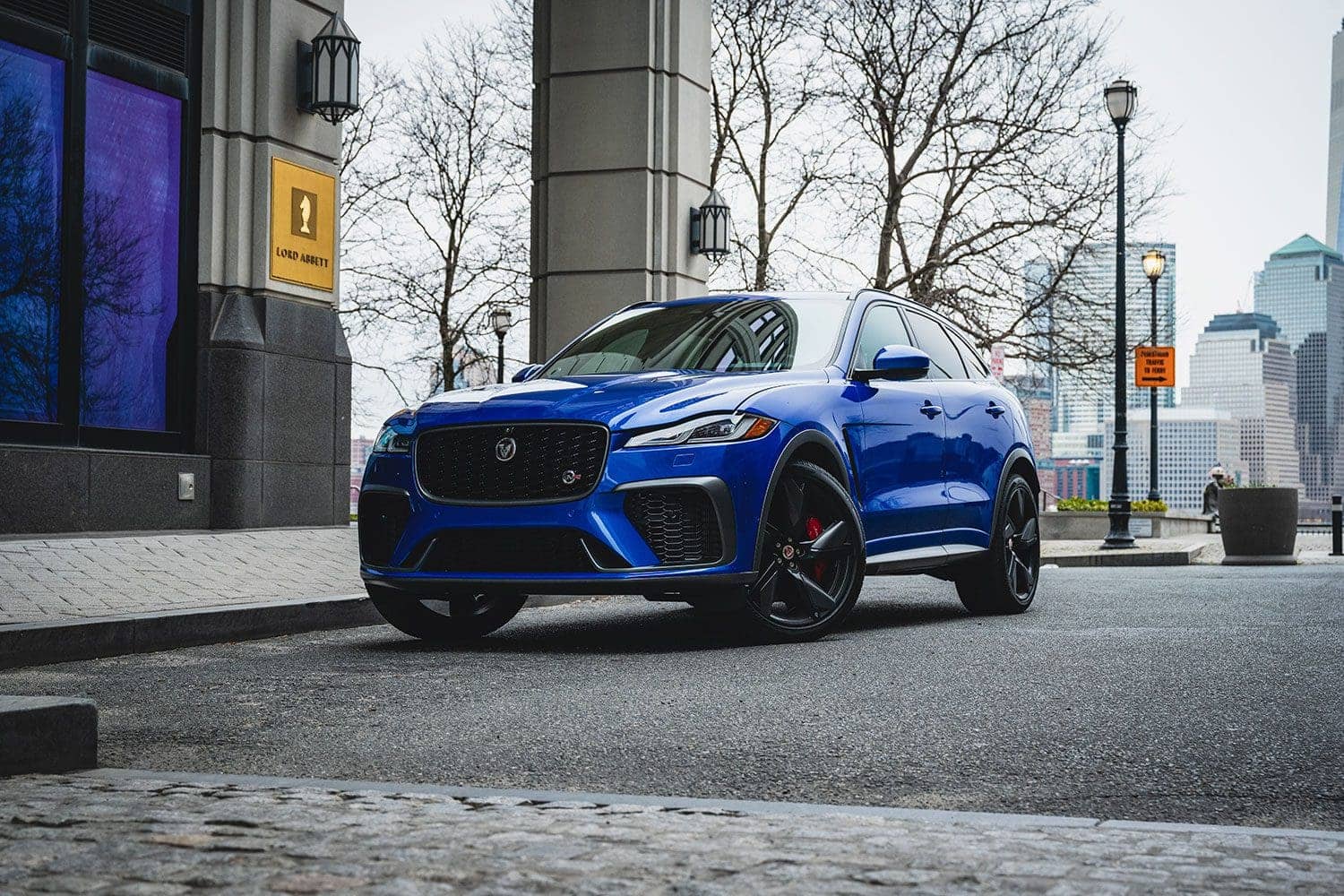 Jaguar F-Pace SVR
