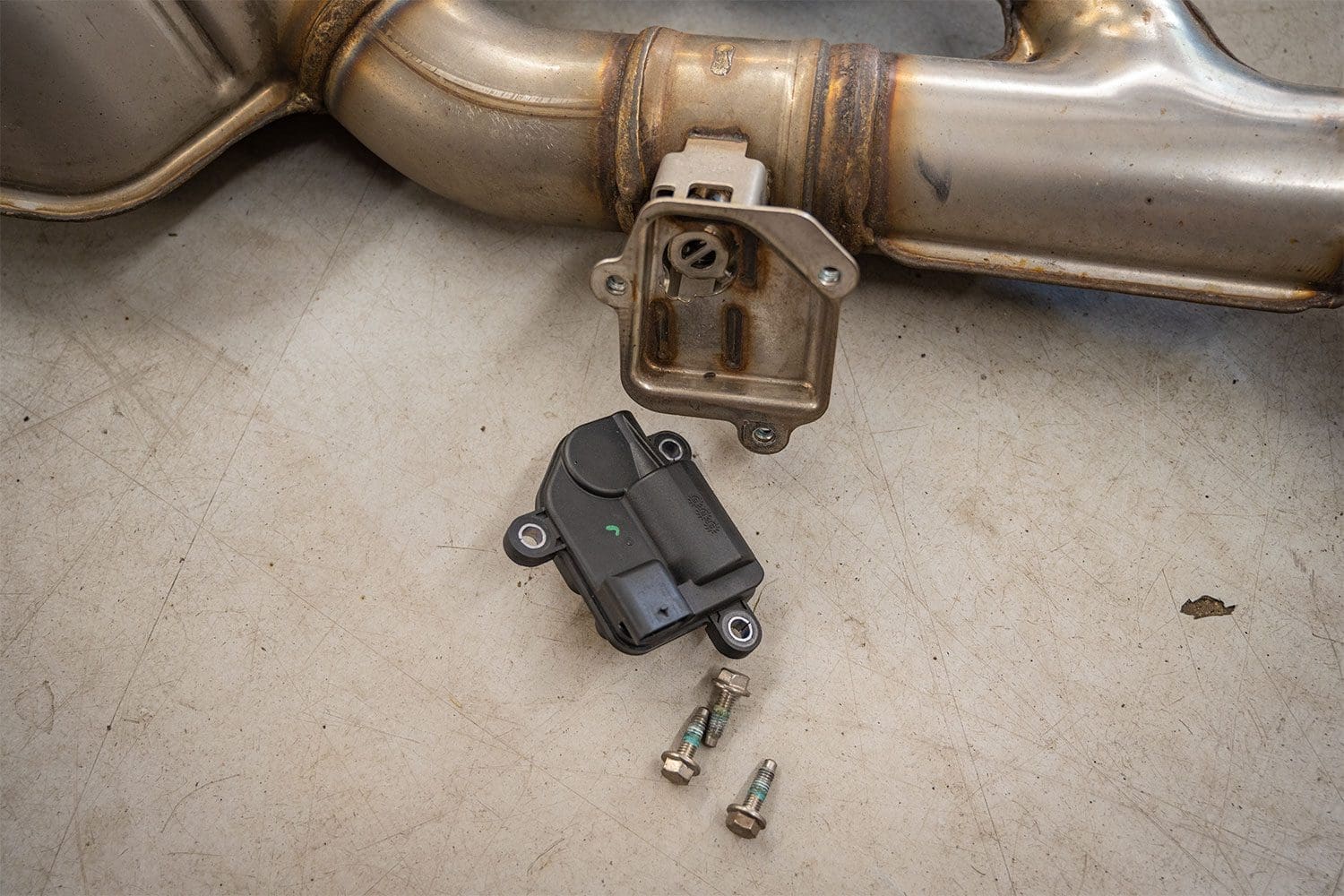 G80 exhaust