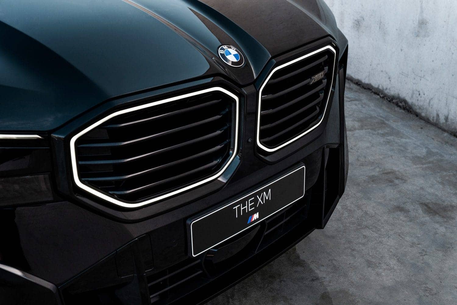 bmw-xm-nose