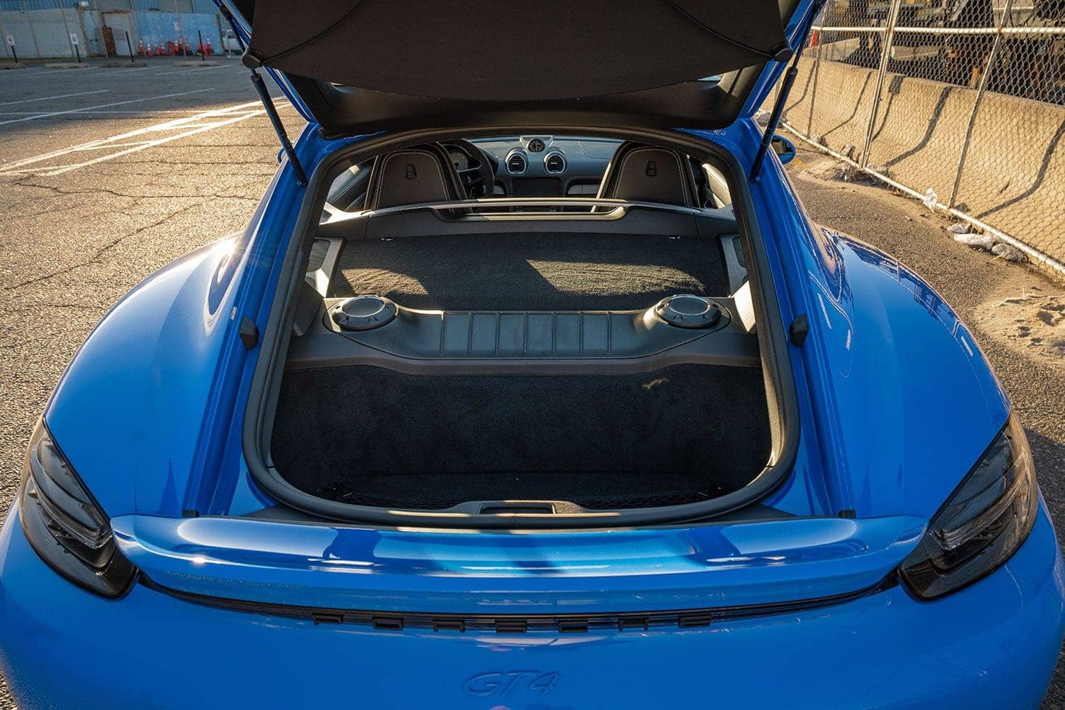 Porsche 718 Cayman GT4