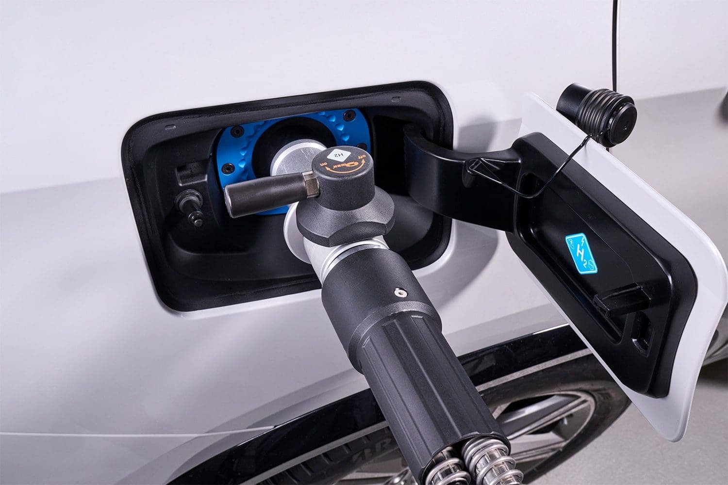 bmw-ix5-refuel