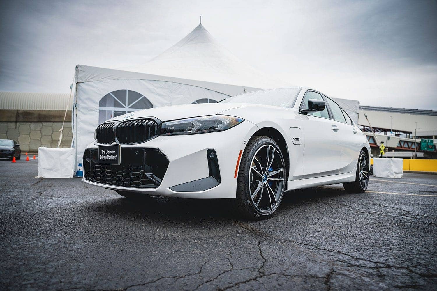 bmw-330e