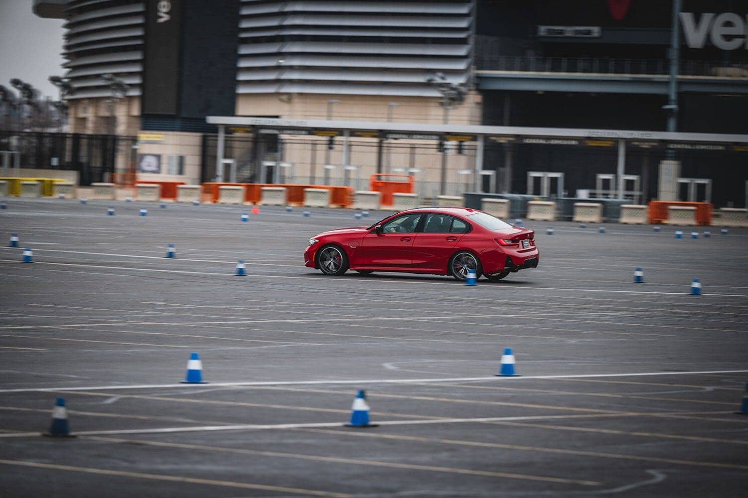 bmw-330e