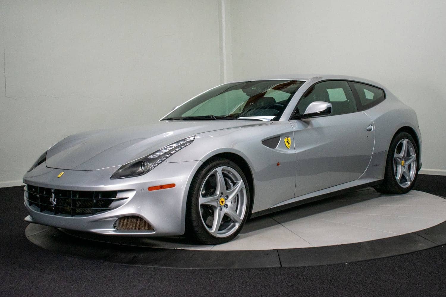 ferrari-FF