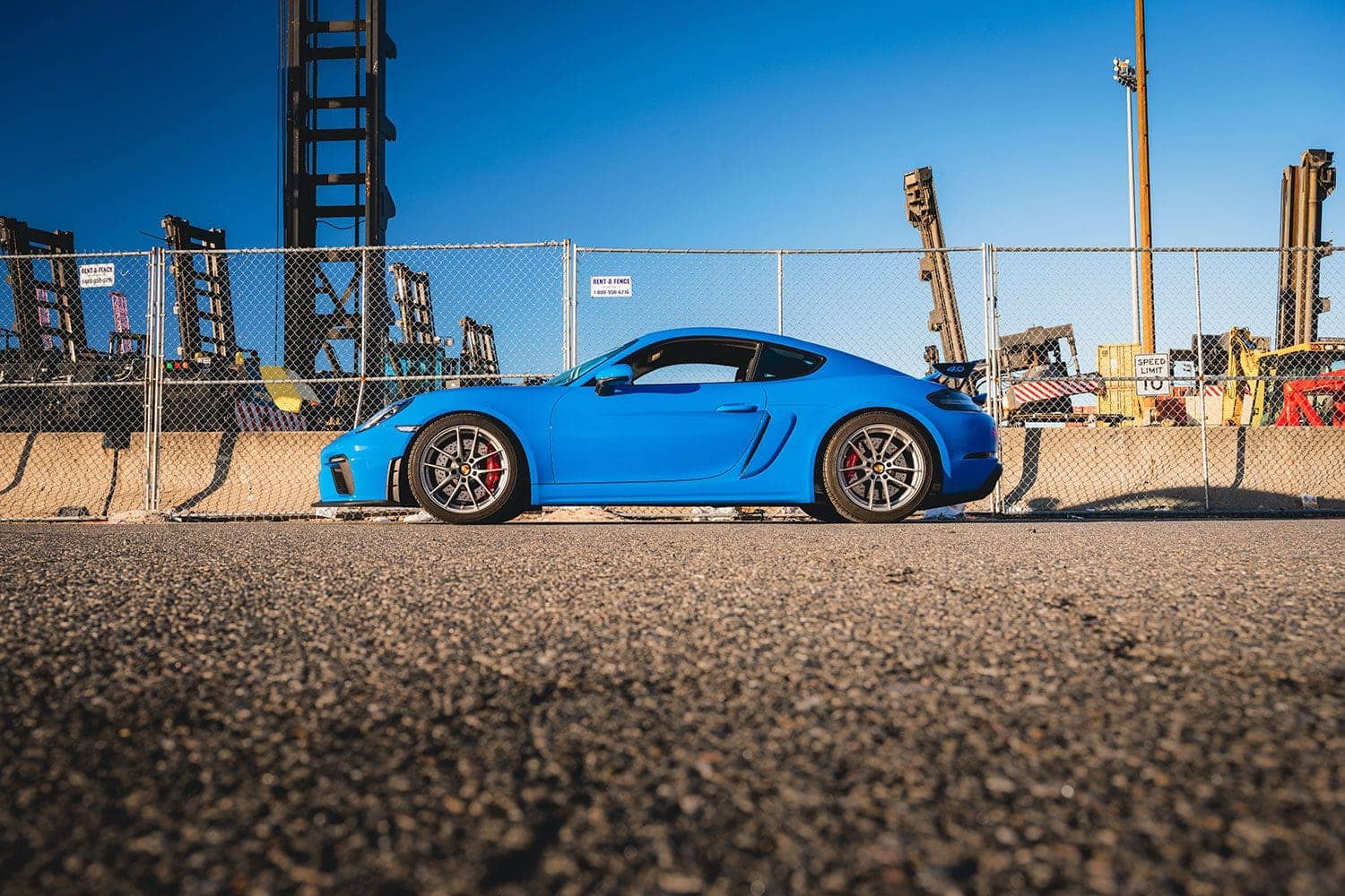 Porsche GT4