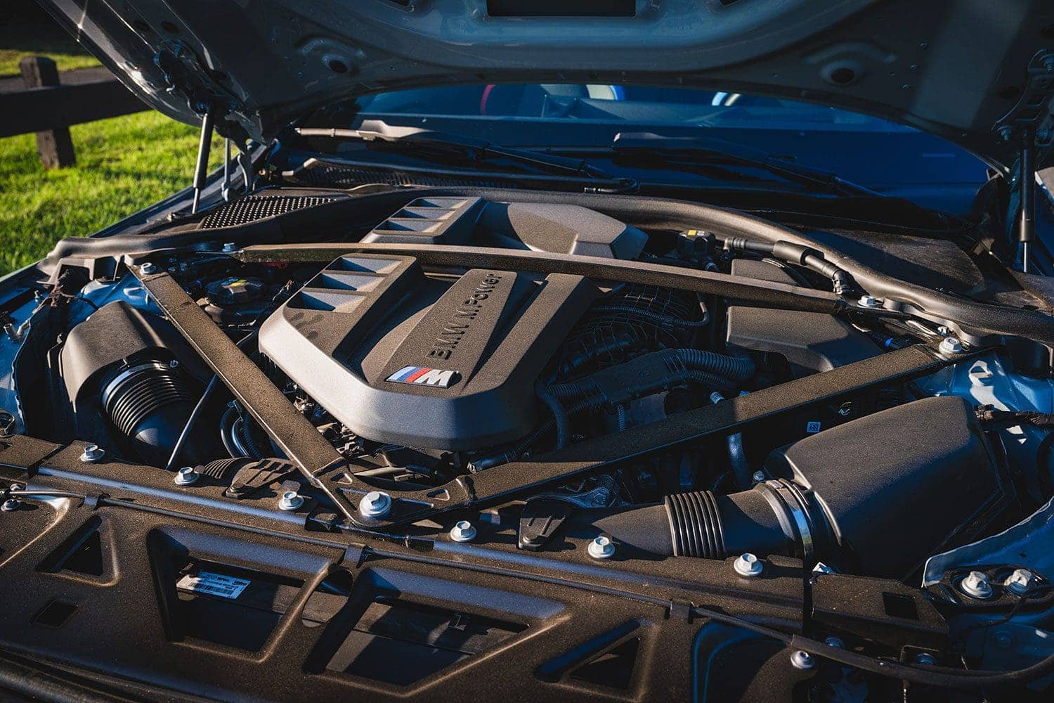 M2 engine bay