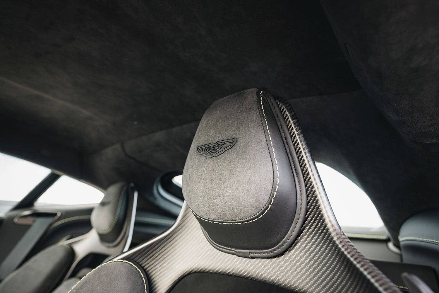 aston-vanquish-F1-edition