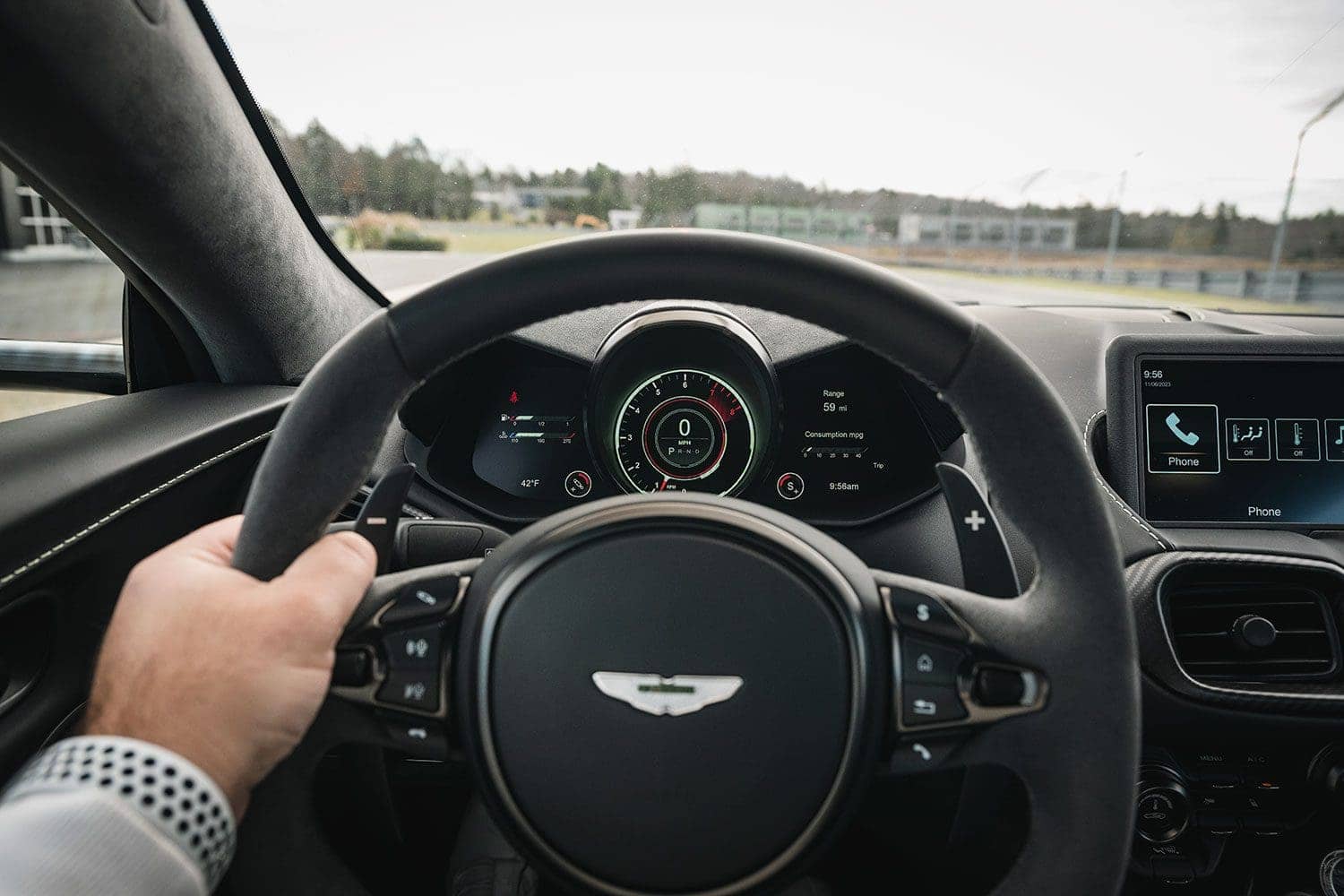 aston-vanquish-F1-edition