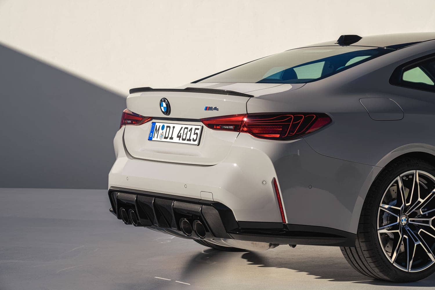 2025-m4-tail-lights