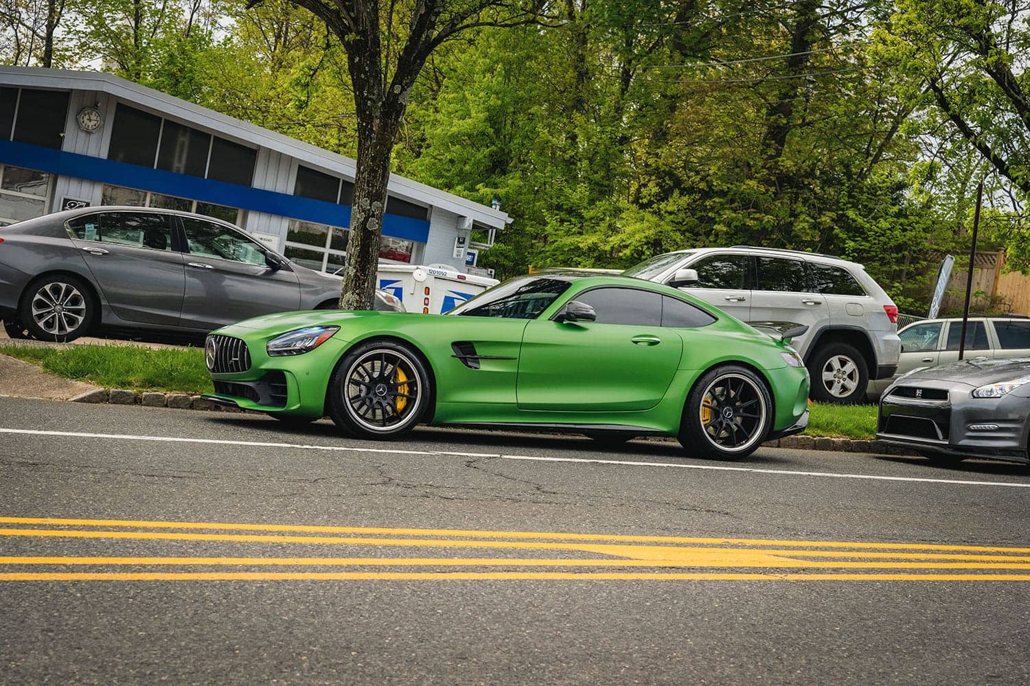 Sunday-Motor-Co