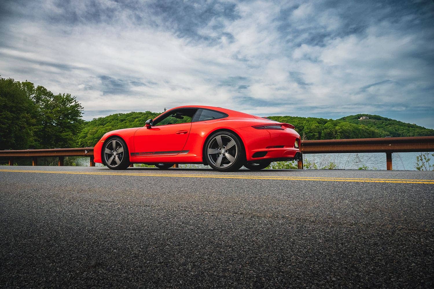 911 T