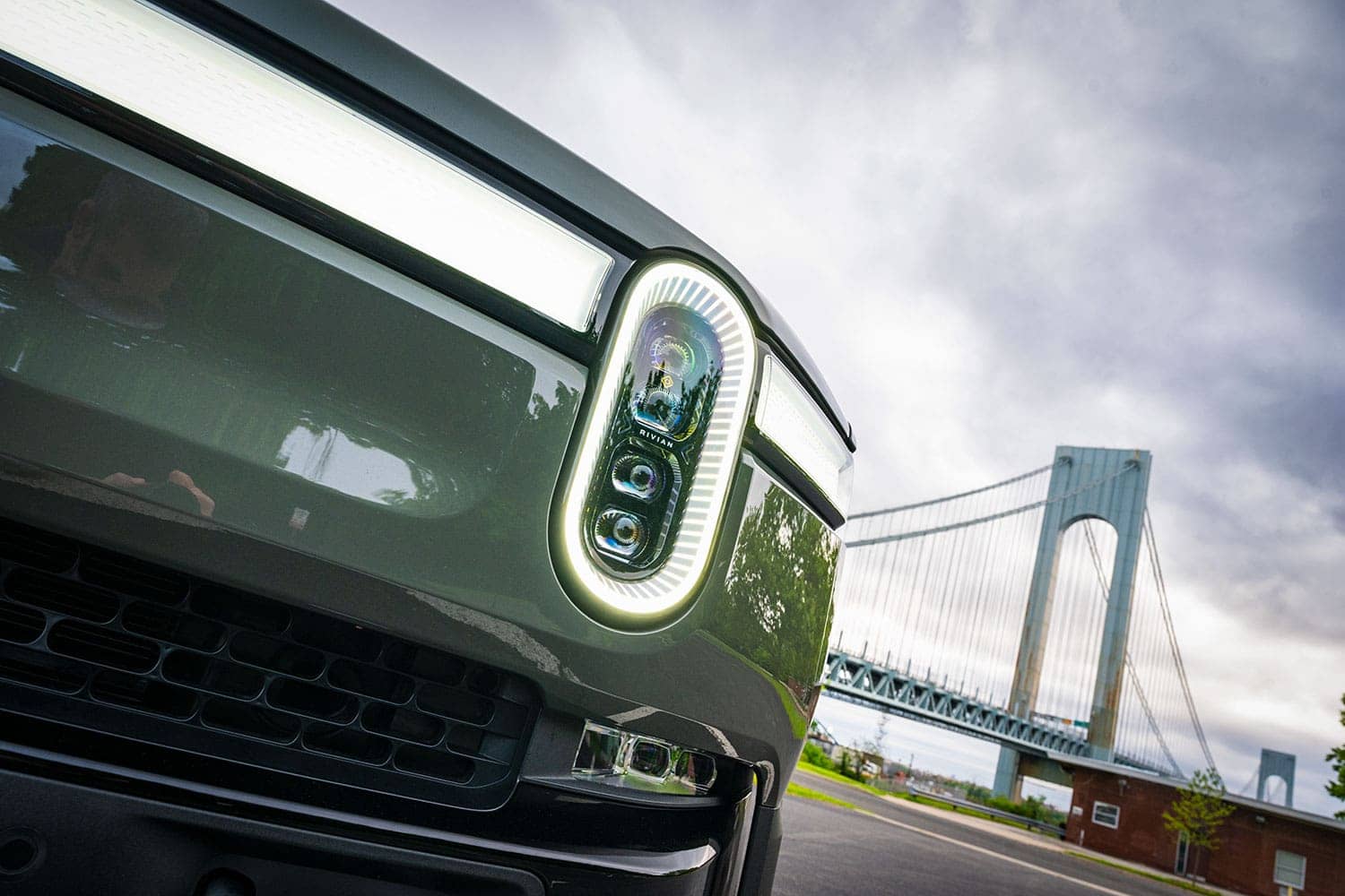 Rivian R1S