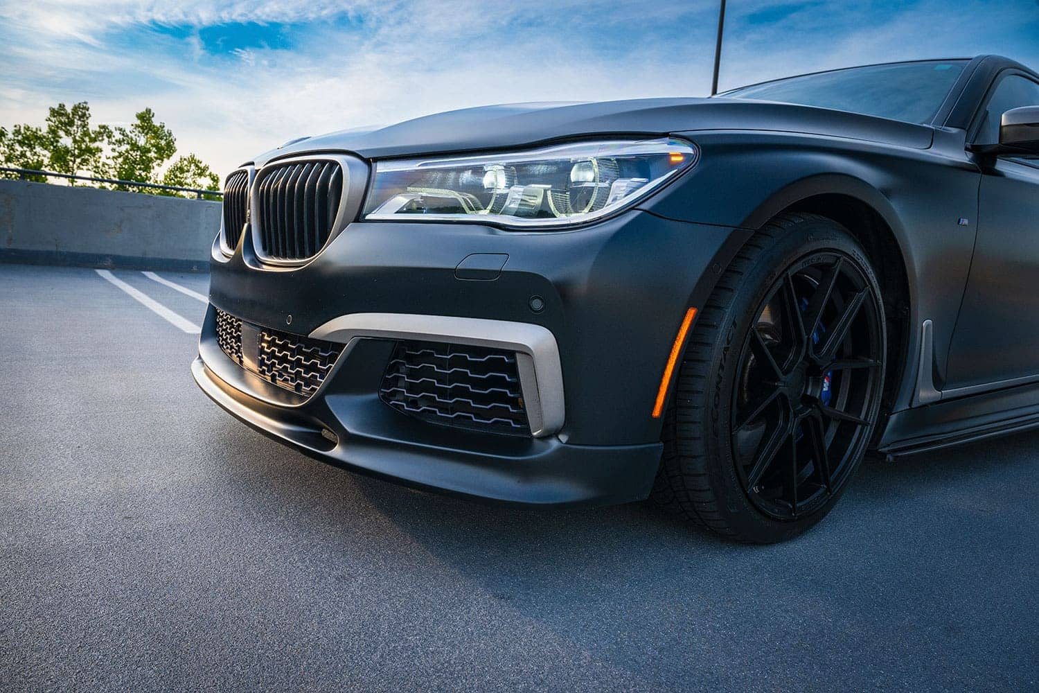 BMW M760i