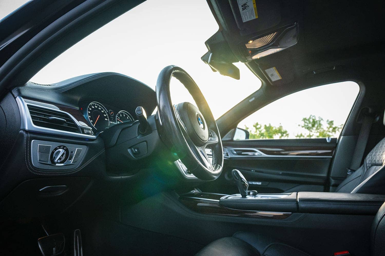 BMW M760i